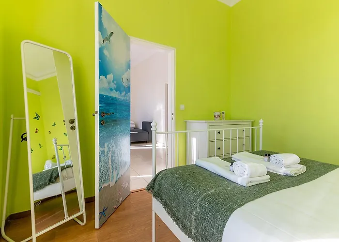 Alfama Santa Apolonia Lisbon