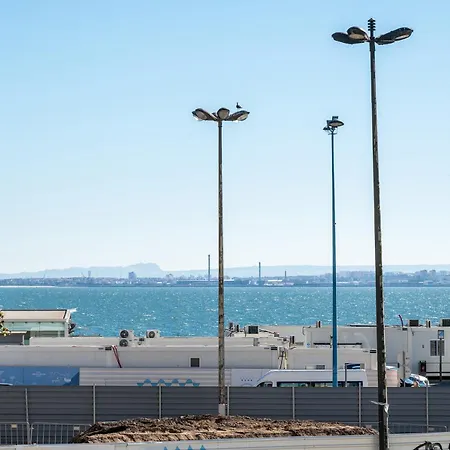 Alfama Santa Apolonia Lisboa