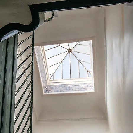 Alfama Santa Apolonia * Lisboa